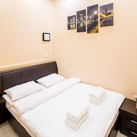Avangard Studio Apartment Lviv Bagian luar foto