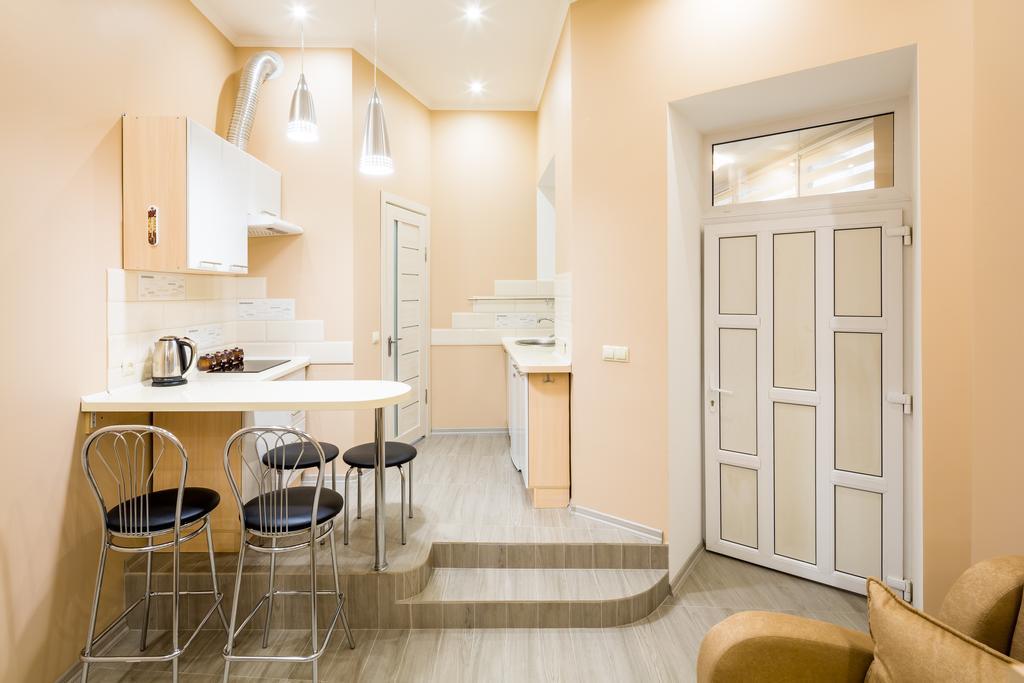 Avangard Studio Apartment Lviv Bagian luar foto