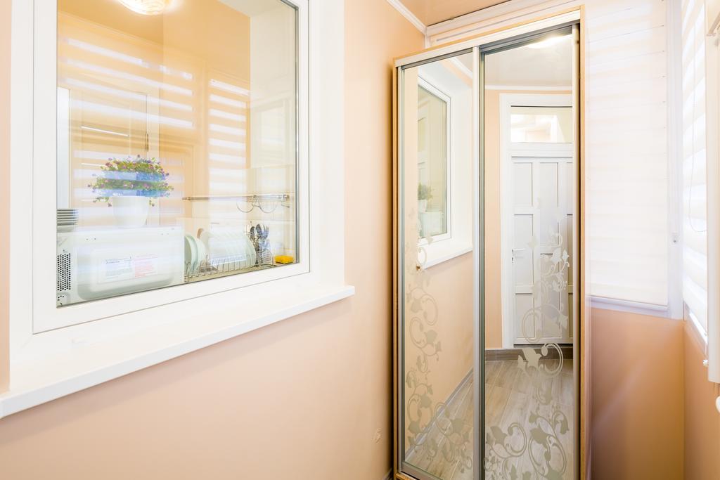 Avangard Studio Apartment Lviv Bagian luar foto