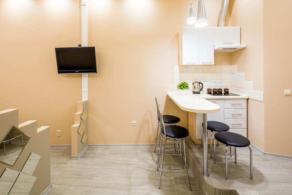 Avangard Studio Apartment Lviv Bagian luar foto